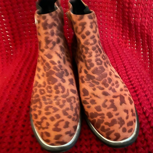 Cheetah Booties - Picture 4 of 6